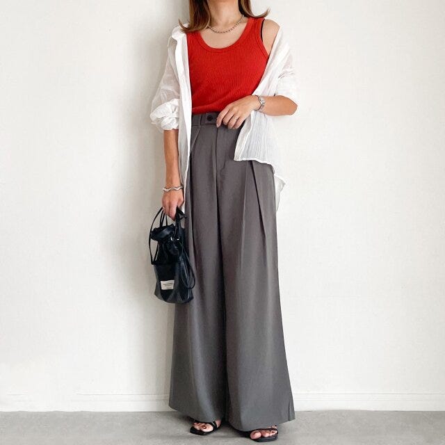 GU　スーパーワイドパンツ　コーデ　シアーシャツ