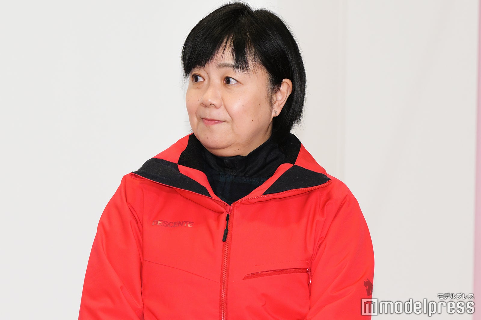 飯野明子コーチ（C）モデルプレス