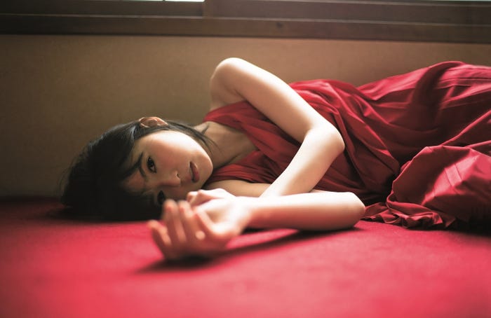 齋藤飛鳥(C)細居幸次郎/集英社