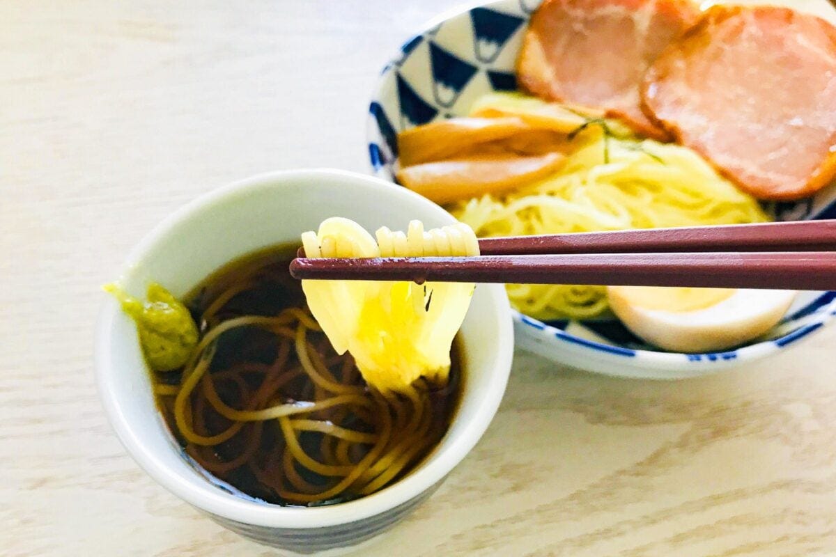 撮影用に盛ったざる中華