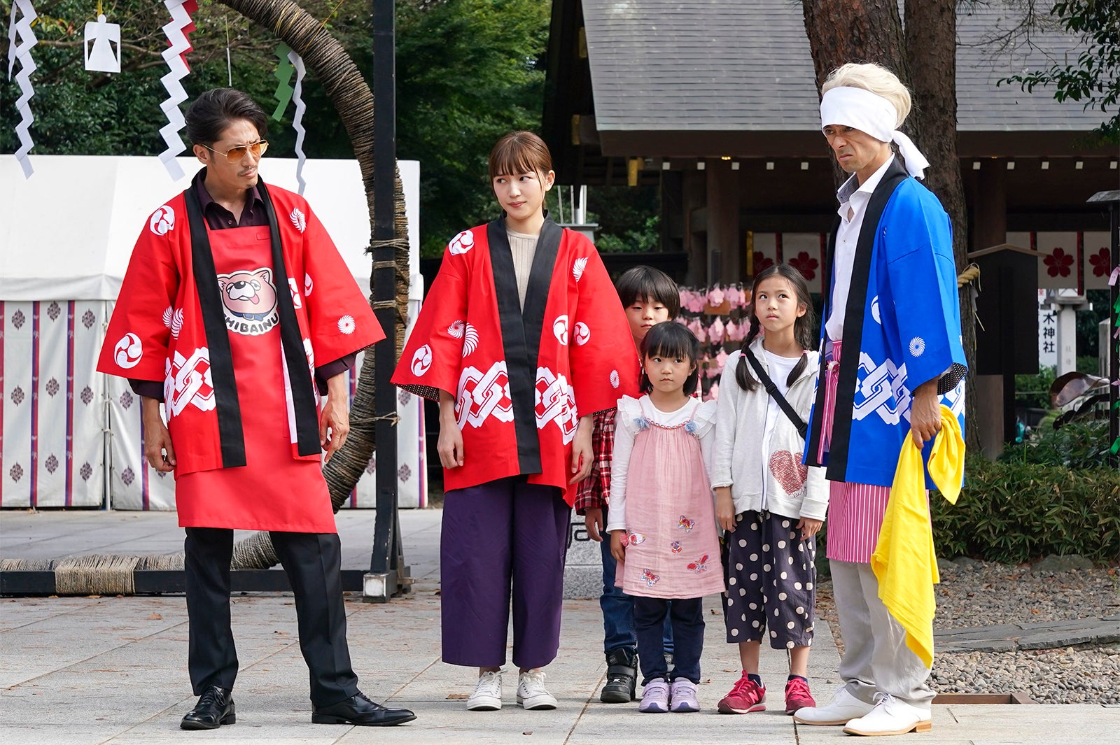 玉木宏、川口春奈、滝藤賢一／「極主夫道」第2話より（C）日本テレビ・読売テレビ