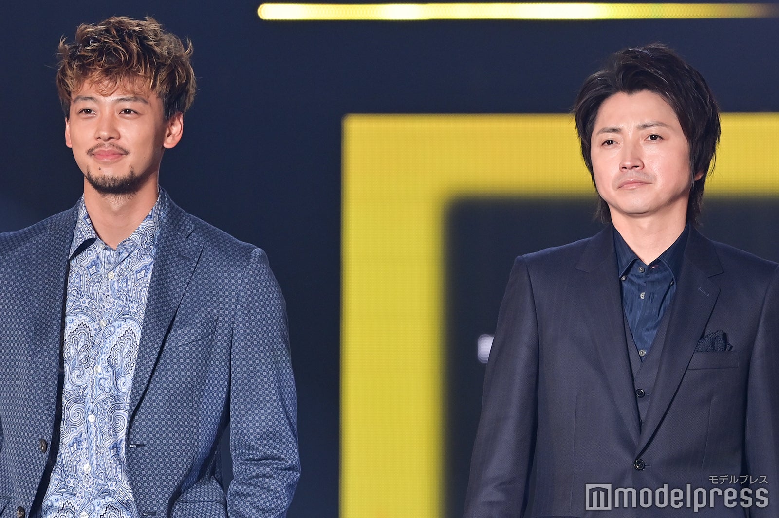 竹内涼真＆藤原竜也（C）モデルプレス