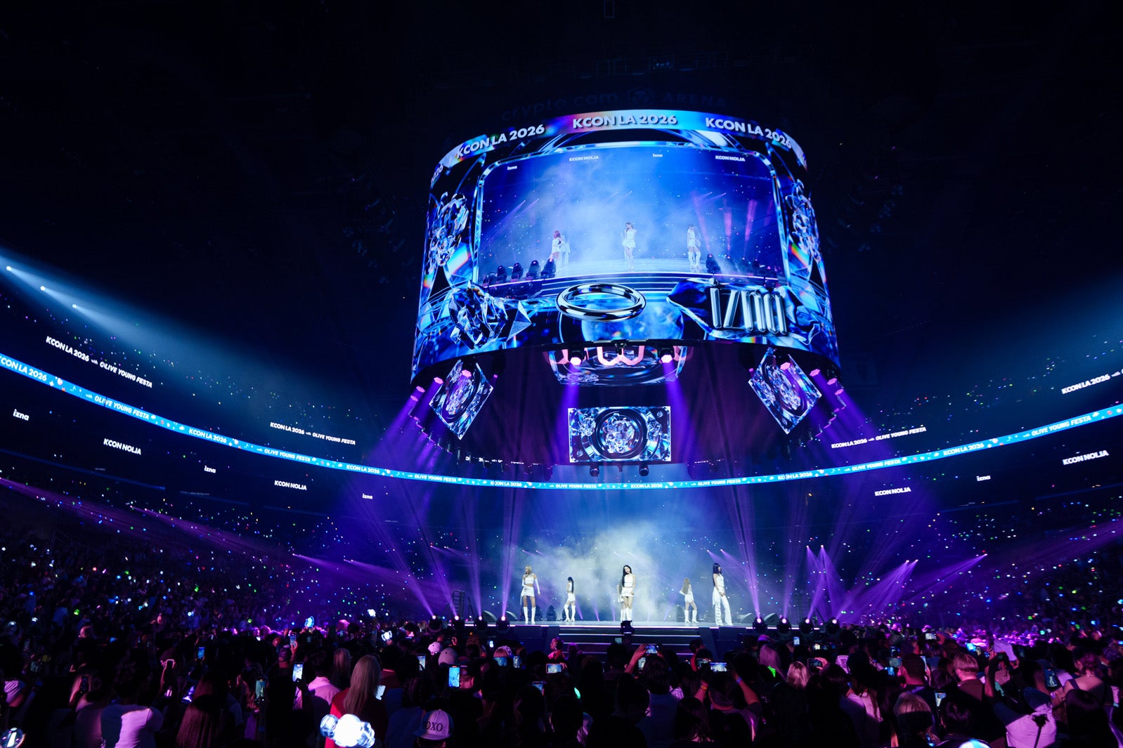 「KCON LA 2026」izna（C）CJ ENM