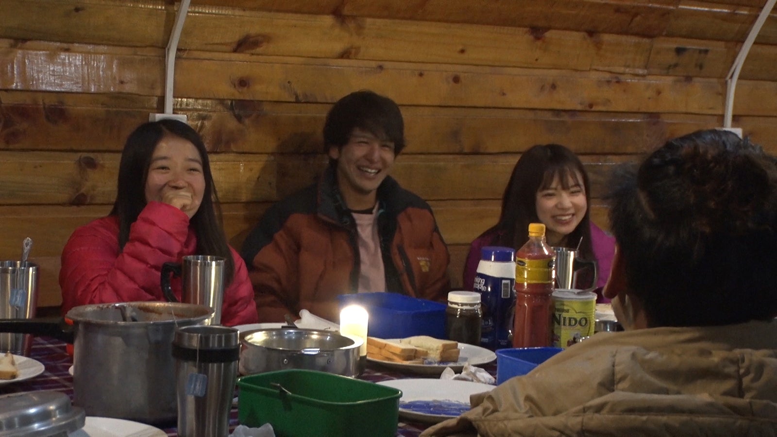 ゆいな、JOYくん、あおにゃん「あいのり：African Journey」第19話より（C）フジテレビ