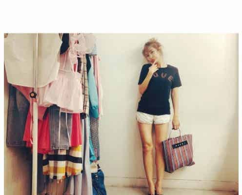 紗栄子のスラリ美脚に注目集まる「見惚れちゃう」「憧れる」と絶賛の声