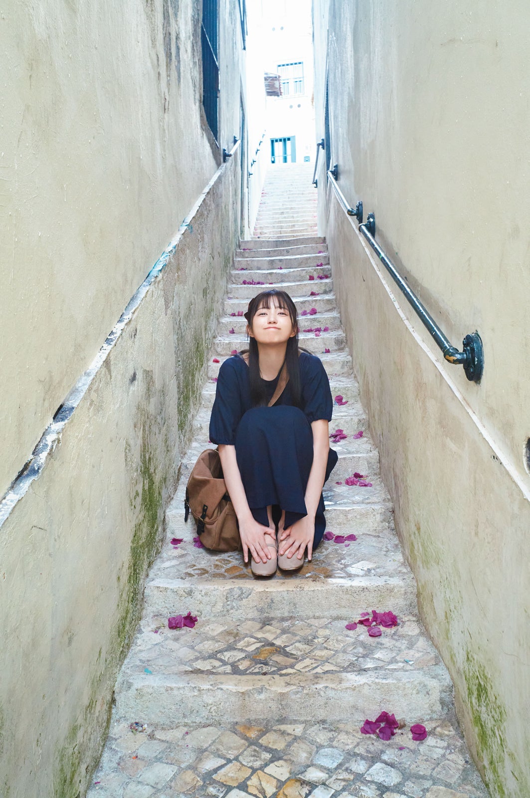 乃木坂46 五百城茉央1st写真集「未来の作り方」セブンネット限定版裏表紙：撮影／藤原宏