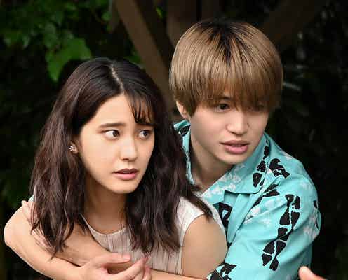 Sexy Zone菊池風磨、山崎紘菜をバックハグ 「イタイケに恋して」セルフスローモーションのアクションも話題に