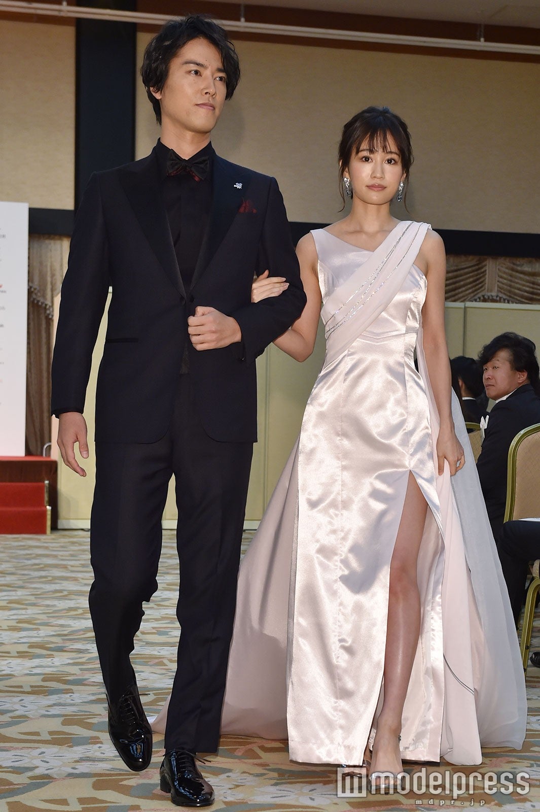 桐谷健太、前田敦子 （C）モデルプレス