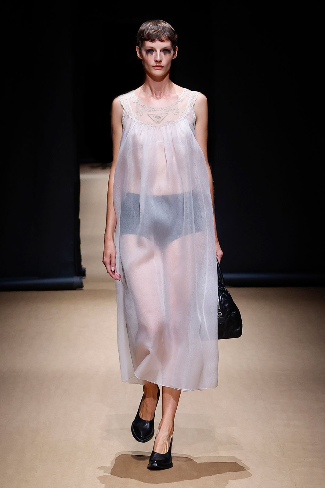 「TOUCH OF CRUDE」より（提供写真）