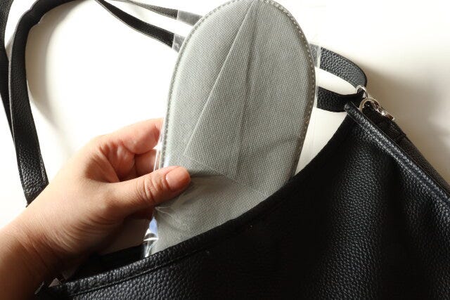 不織布スリッパ（2足、グレー）　持ち運び