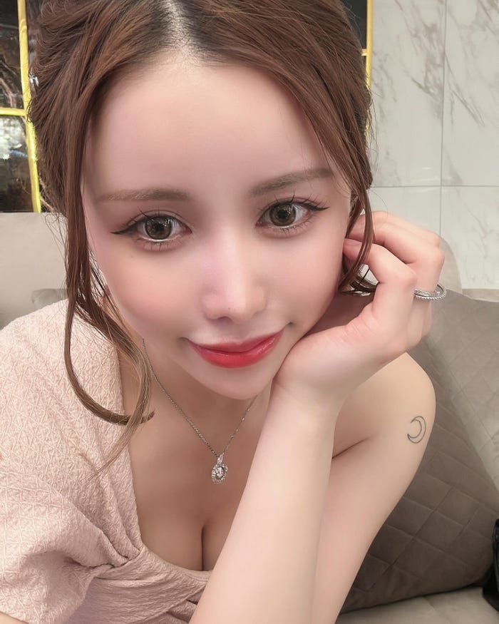 「BARCELONA 桃李」乙女ティナInstagramより