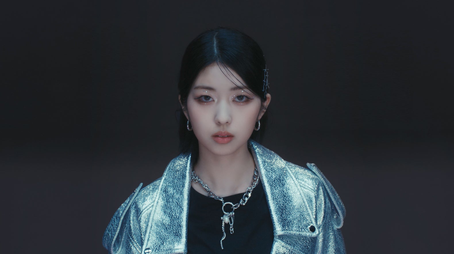 YUUKI（田中優希）「1st IS:SUE」コンセプトトレーラーより（C）LAPONE GIRLS