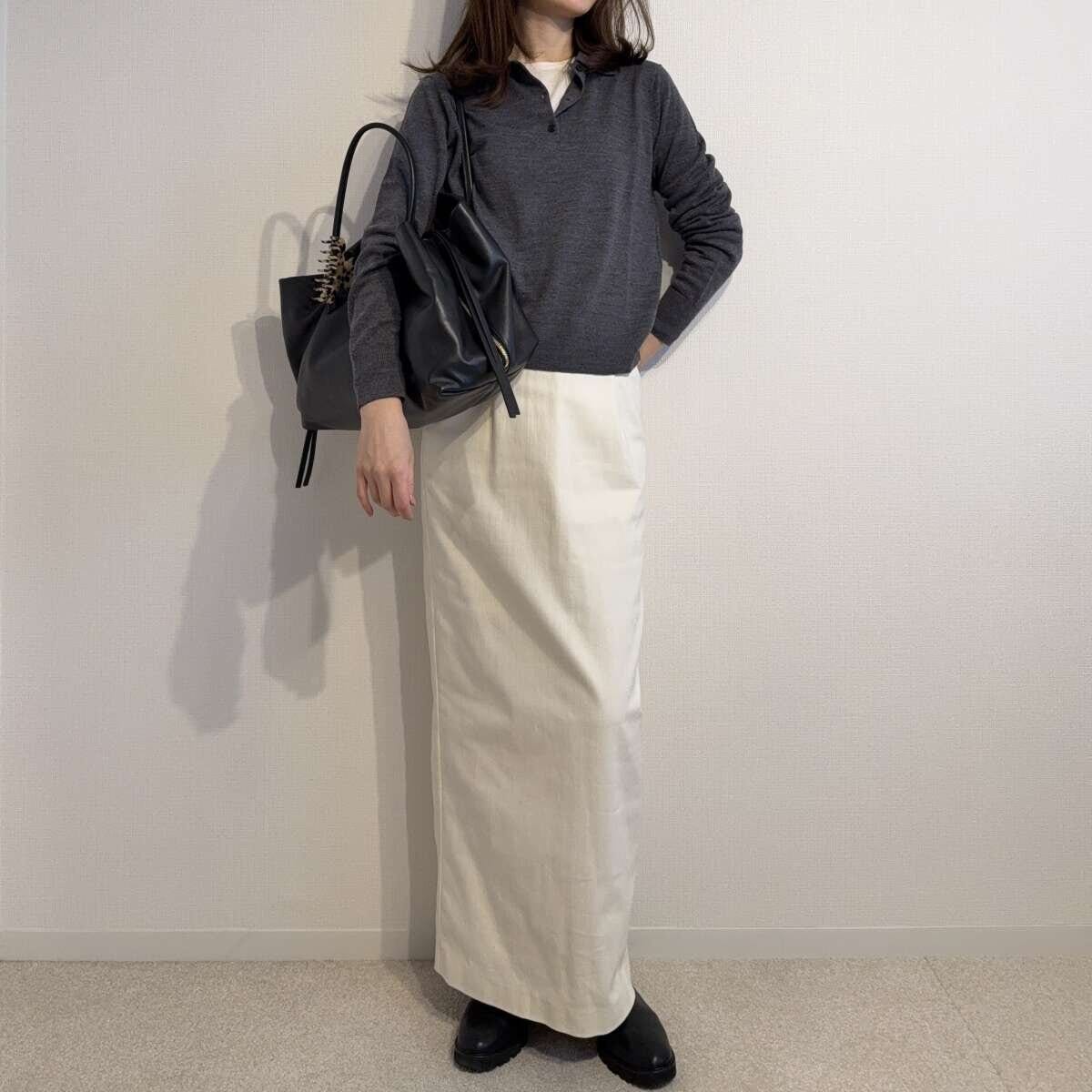 ユニクロメリノポロセーターのTシャツレイヤードコーデ