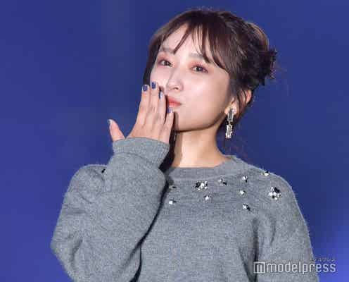 矢吹奈子、投げキスからの“首コテン”が可愛い<TGC 北九州 2023>