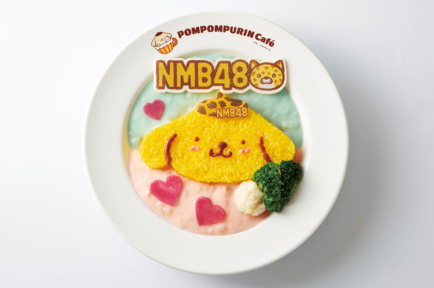 ポムポムプリンカフェがNMB48とコラボ、原宿・梅田店で メンバーカラーの3色シチューやプリン