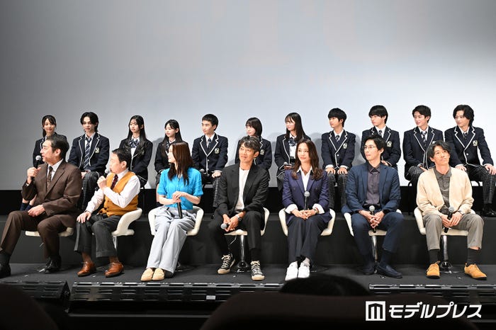 (前列左から)宇梶剛士、近藤芳正、生見愛瑠、反町隆史、高橋メアリージュン、市川知宏、夙川アトム(後列左から)堀口真帆、難波碧空、北里琉、梶原叶渚、及川桃利、稲垣来泉、稲垣来泉、大島美優、川口和空、柴崎楓雅、西浦心乃助、森本陸斗(C)モデルプレス