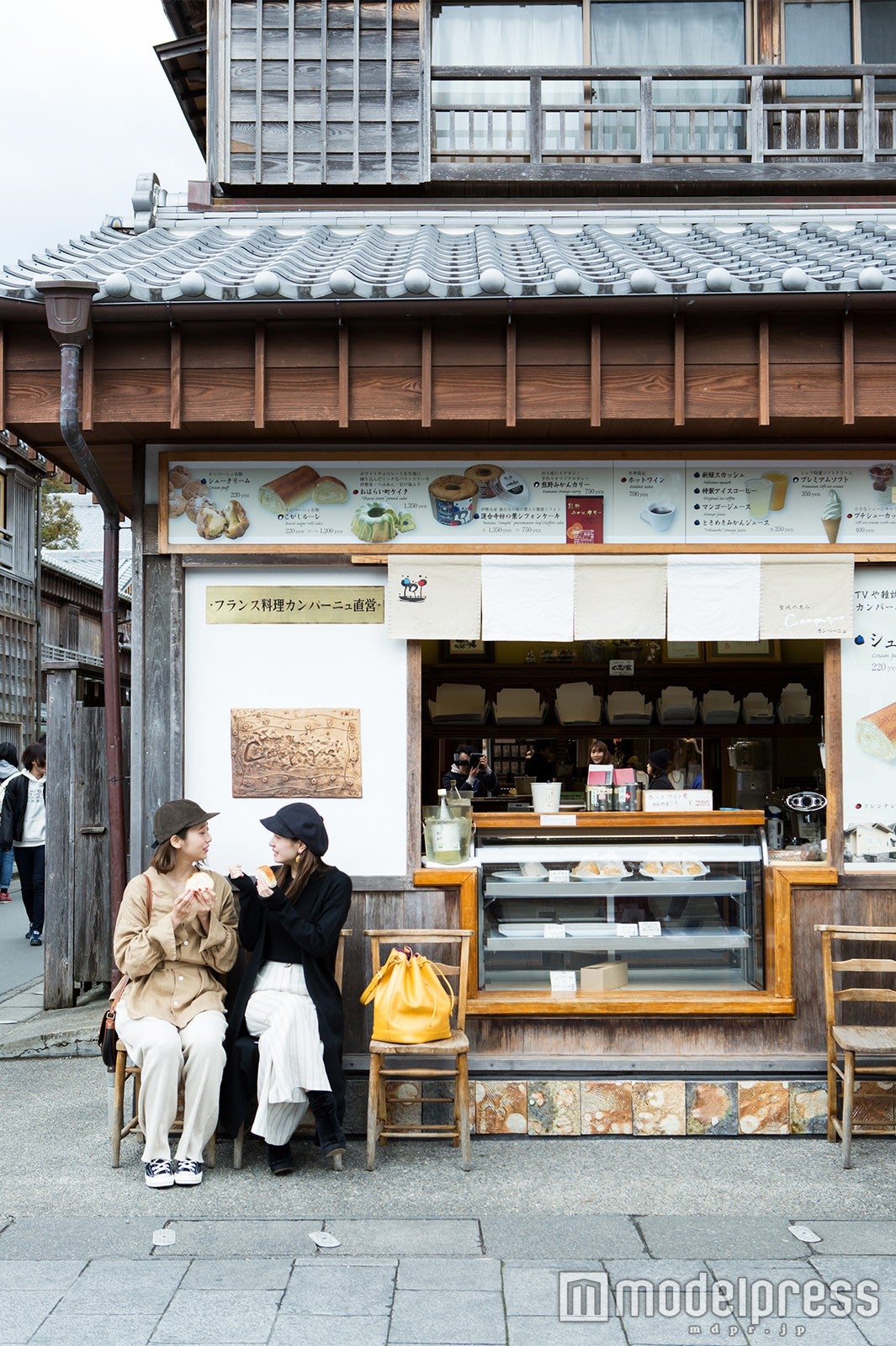 カンパーニュ おはらい町店／モデル：石田一帆、ゆきら（C）モデルプレス