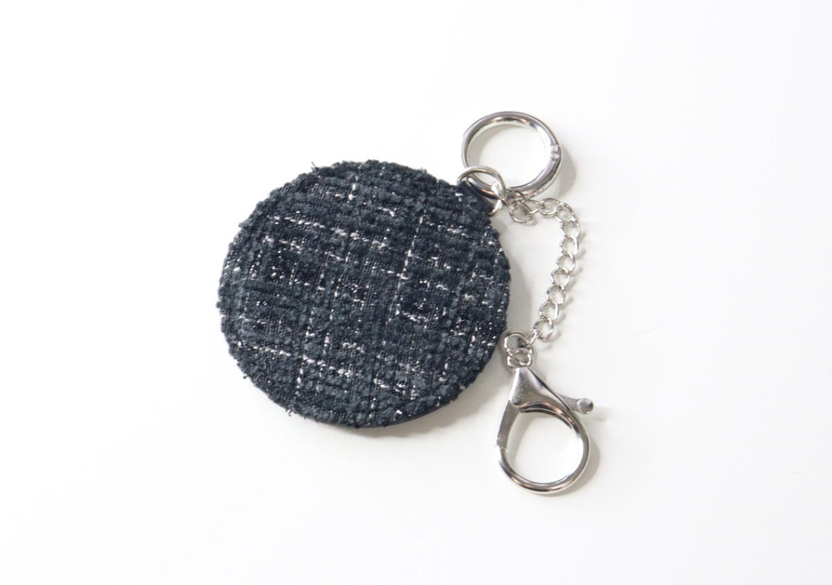 これが220円！？100均で見つけたら即買い♡大人気コラボ新作！便利なおしゃれキーホルダー