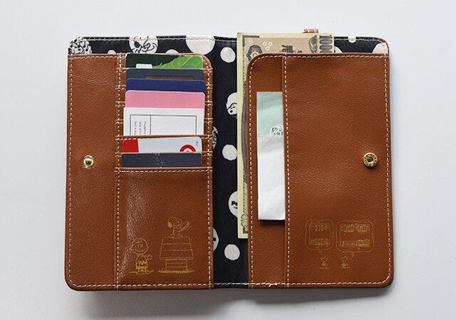 ムック本　ムック　付録　人気　おすすめ　オススメ　宝島社　宝島　レビュー　便利　優秀　当たり　最高　傑作　スヌーピー　SNOOPY　お財布ショルダーバッグ　お財布ショルダー　財布　スマホケース　軽量　スリム