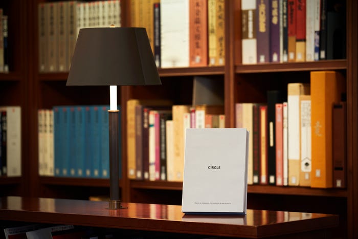 山下智久写真集「CIRCLE」豪華限定版イメージ (C)講談社