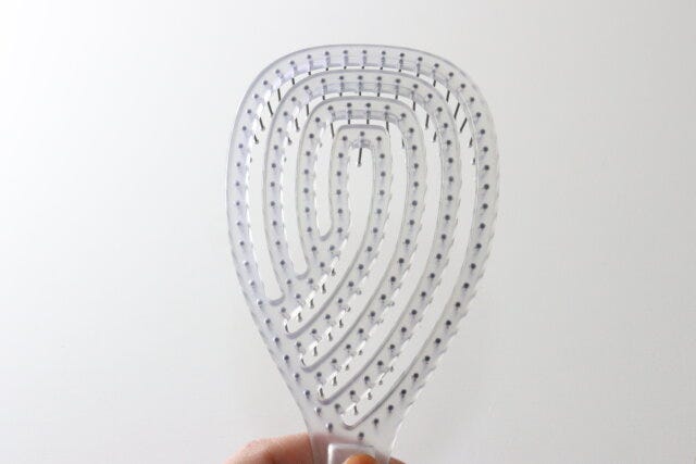 立てられる乾きやすいブローブラシ(クリア・楕円) ダイソー 立てられる乾きやすいブローブラシ(クリア・楕円) ダイソー 構造