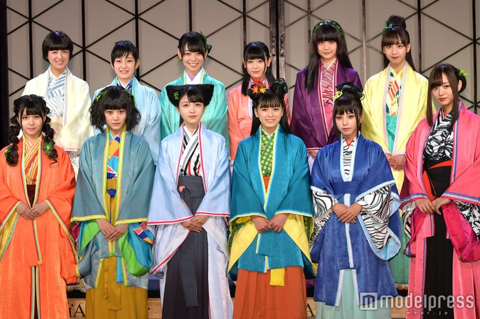 (前列左から)伊藤理々杏、山下美月、久保史緒里、大園桃子、与田祐希、梅澤美波(後列左から)吉田綾乃クリスティー、向井葉月、阪口珠美、岩本蓮加、中村麗乃、佐藤楓 (C)モデルプレス