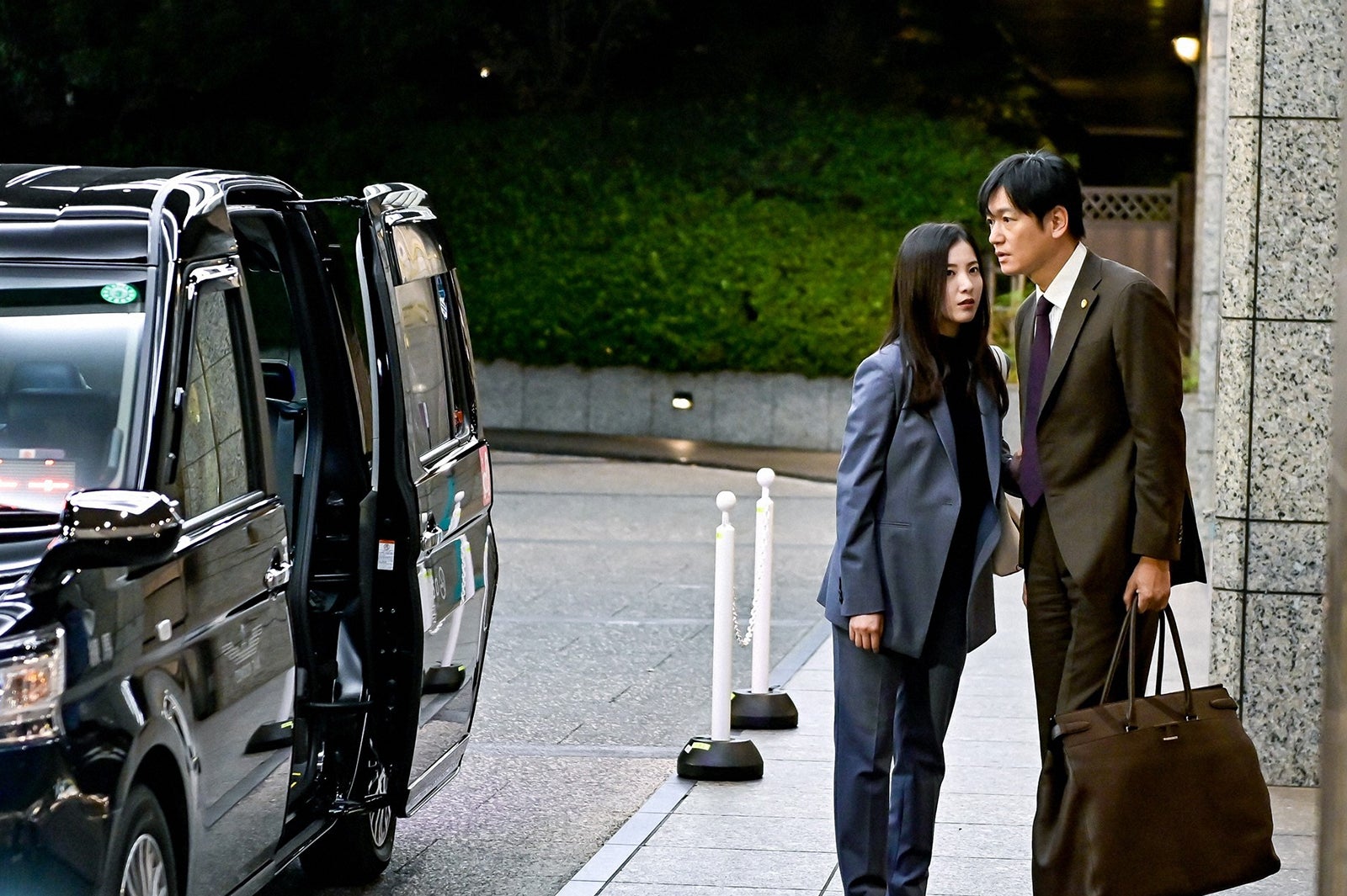 吉高由里子、井浦新／「最愛」第5話より（C）TBS