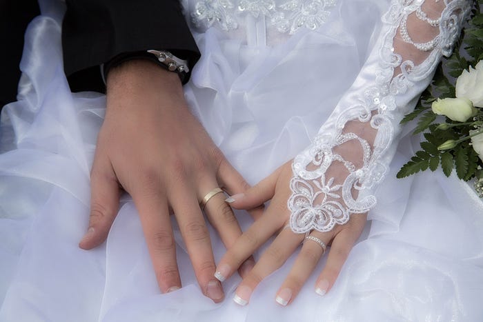 女子会ではokでも彼の前ではngなトーク内容5選 男性が引く会話は モデルプレス 女子会ではokでも彼の前ではngなトーク内容5選 男性が引く会話は モデルプレス
