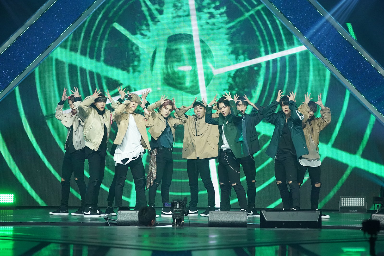 デビュー評価「GrandMaster」ステージ「PRODUCE 101 JAPAN」最終回（C）LAPONE ENTERTAINMENT