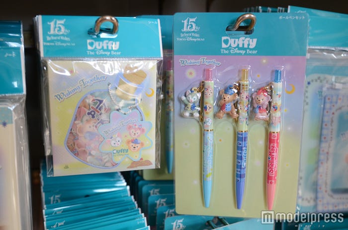 シール¥600、ボールペンセット¥2100(C)モデルプレス