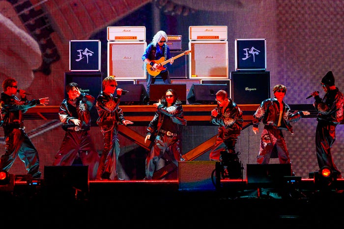 (上段)松本孝弘(下段:左から)EXILE SHOKICHI / 小林直己 / EXILE TAKAHIRO / EXILE AKIRA / EXILE ATSUSHI / EXILE NAOTO / EXILE NESMITH(提供写真)