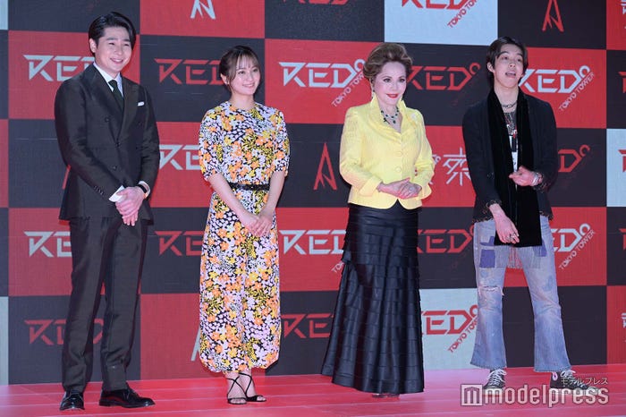 吉村崇、岡田結実、デヴィ夫人、YOSHI (C)モデルプレス