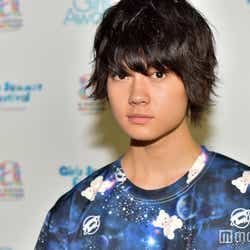 モデルプレス - M!LK佐野勇斗を直撃!「ランウェイデビューの感想は?」「メンバーの反応は?」…夏の思い出も語る
