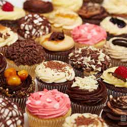 「LOLA’S Cupcakes」のカップケーキはどれも食べるのをためらう可愛さ／画像提供：A＆S＆R