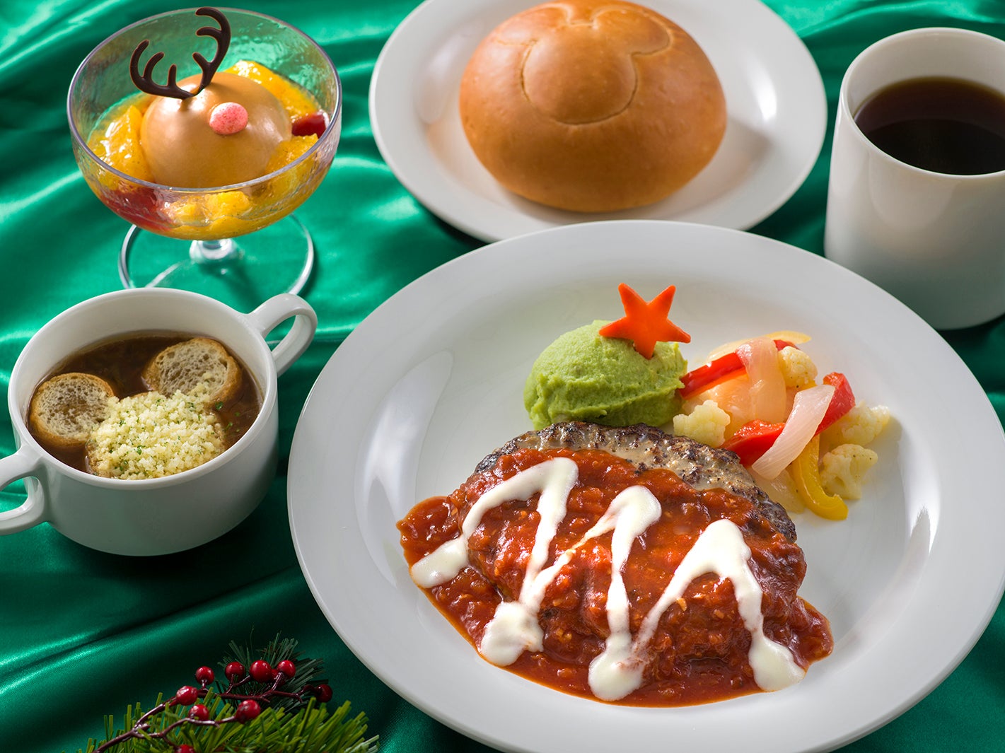 「ホライズンベイ・レストラン」シェフのおすすめセット（C）Disney