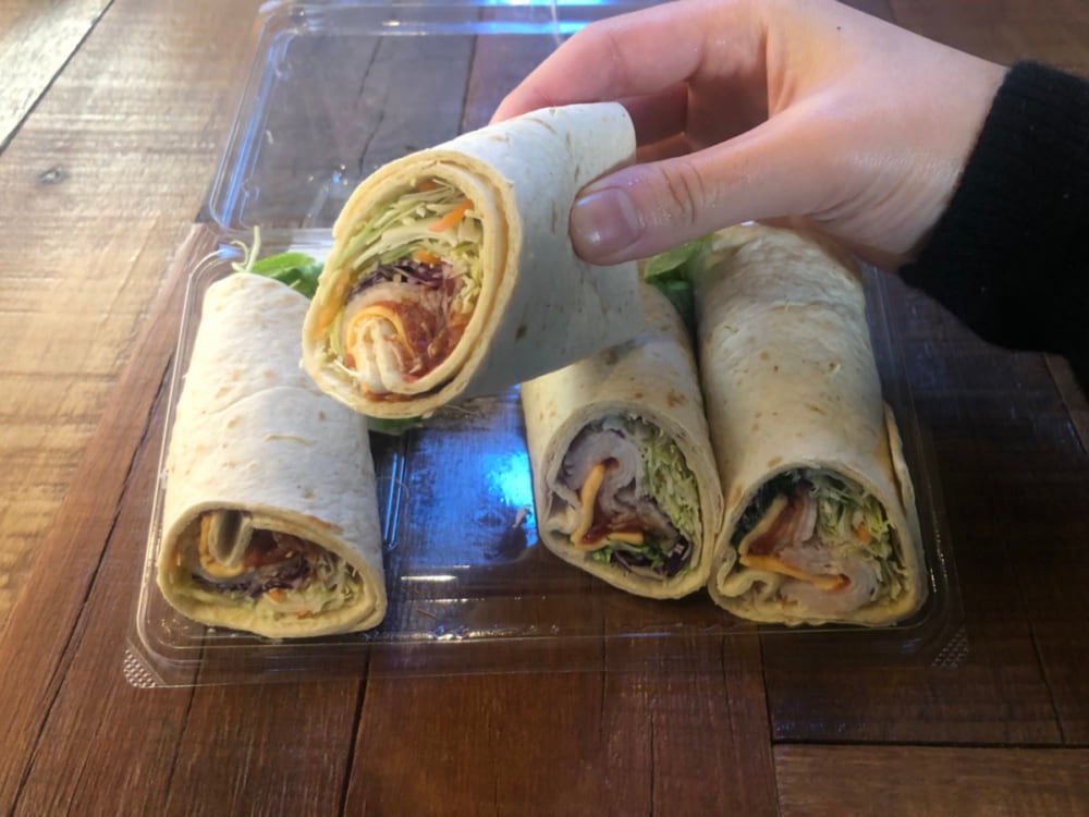 トルティーヤ持った感じ