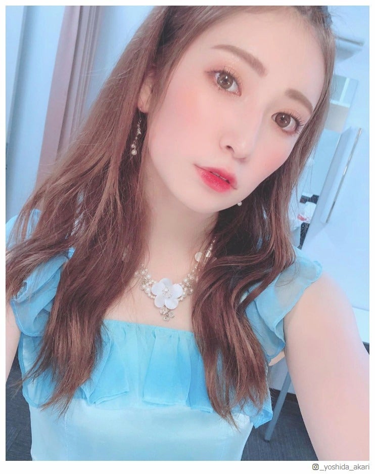 NMB48吉田朱里、“デコ出し”ショットに絶賛の声 メイクにも注目集まる