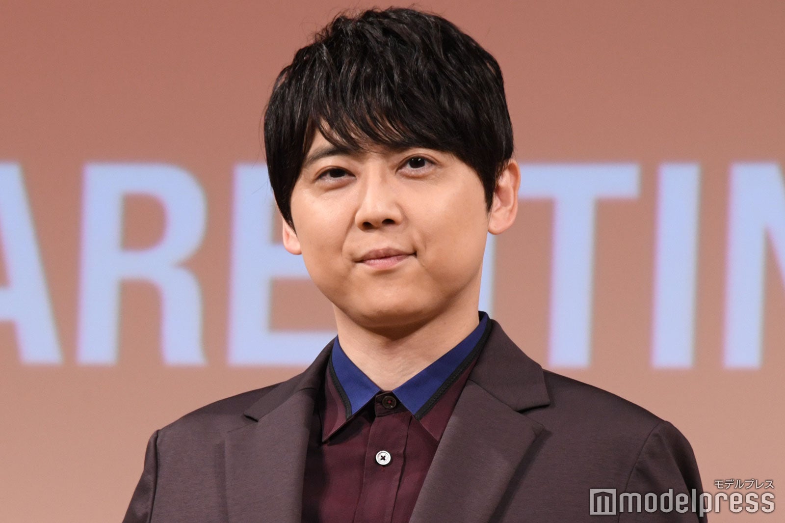 梶裕貴、長女との手繋ぎショットが話題「足取りがウキウキしてる」「撮ったのは彩奈ちゃん？」の声