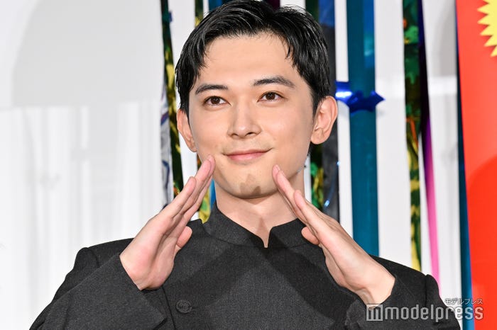 吉沢亮(C)モデルプレス