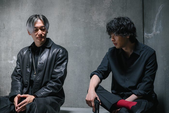 井浦新、中村倫也「DOPE 麻薬取締部特捜課」第7話(C)TBS