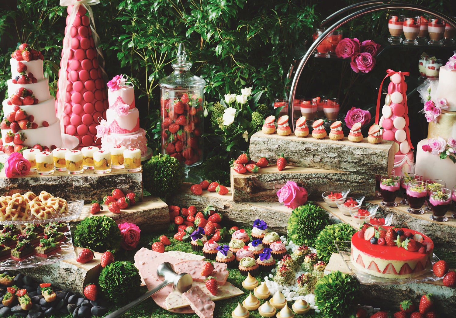 いちごスイーツビュッフェ／画像提供：コンラッド東京