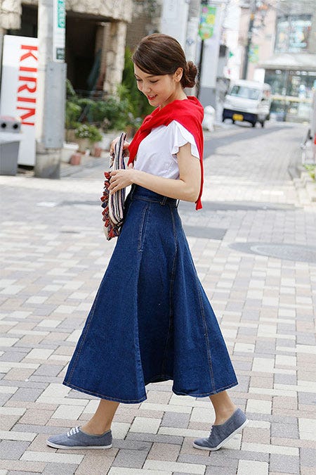 ミドル丈しっかりデニムフレアロングスカート「coca」3,990円(税込)