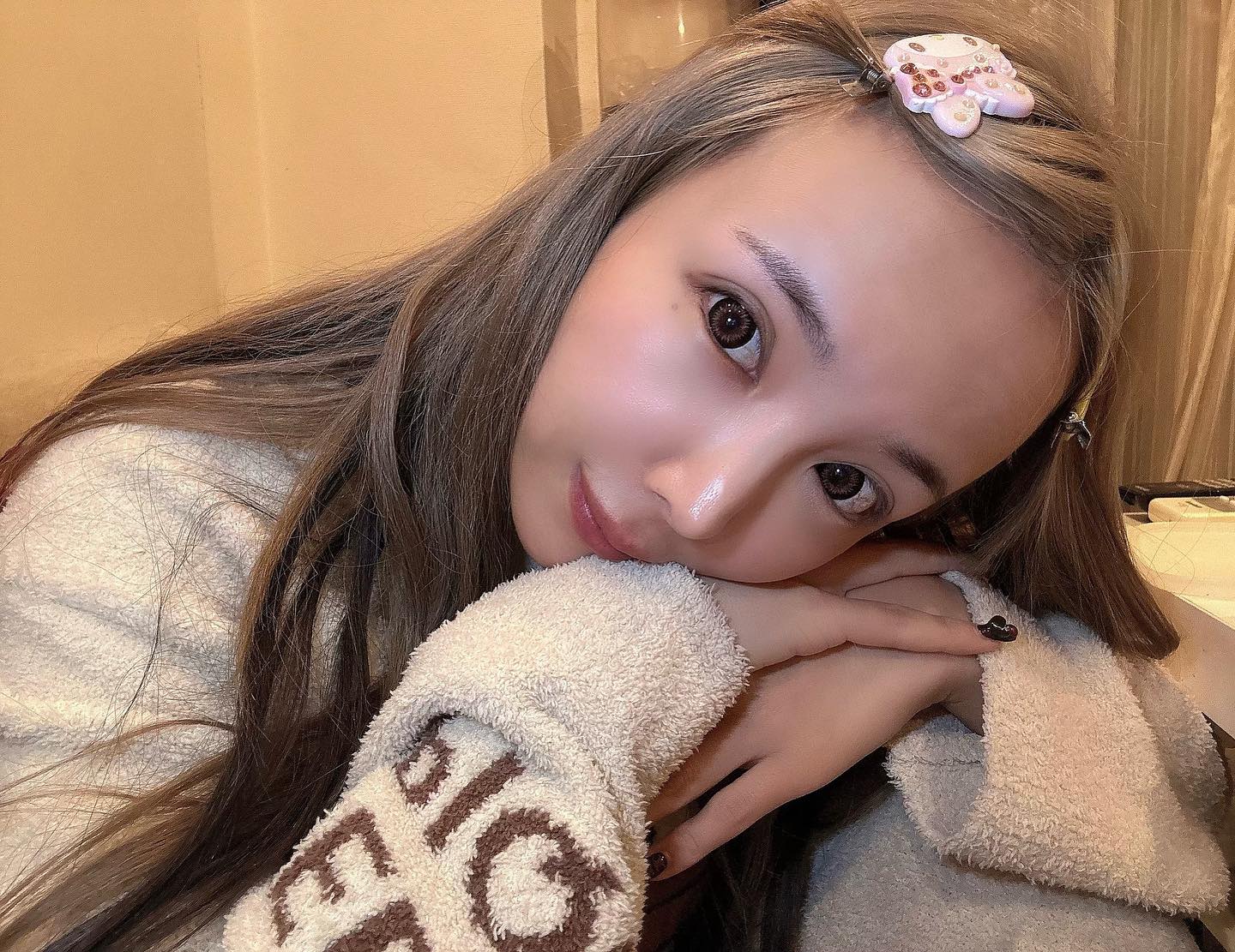 霜月るな公式Instagram