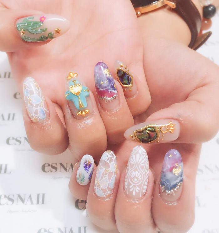 やりたいことを詰め込んだ夏ネイル/画像提供:esNAIL