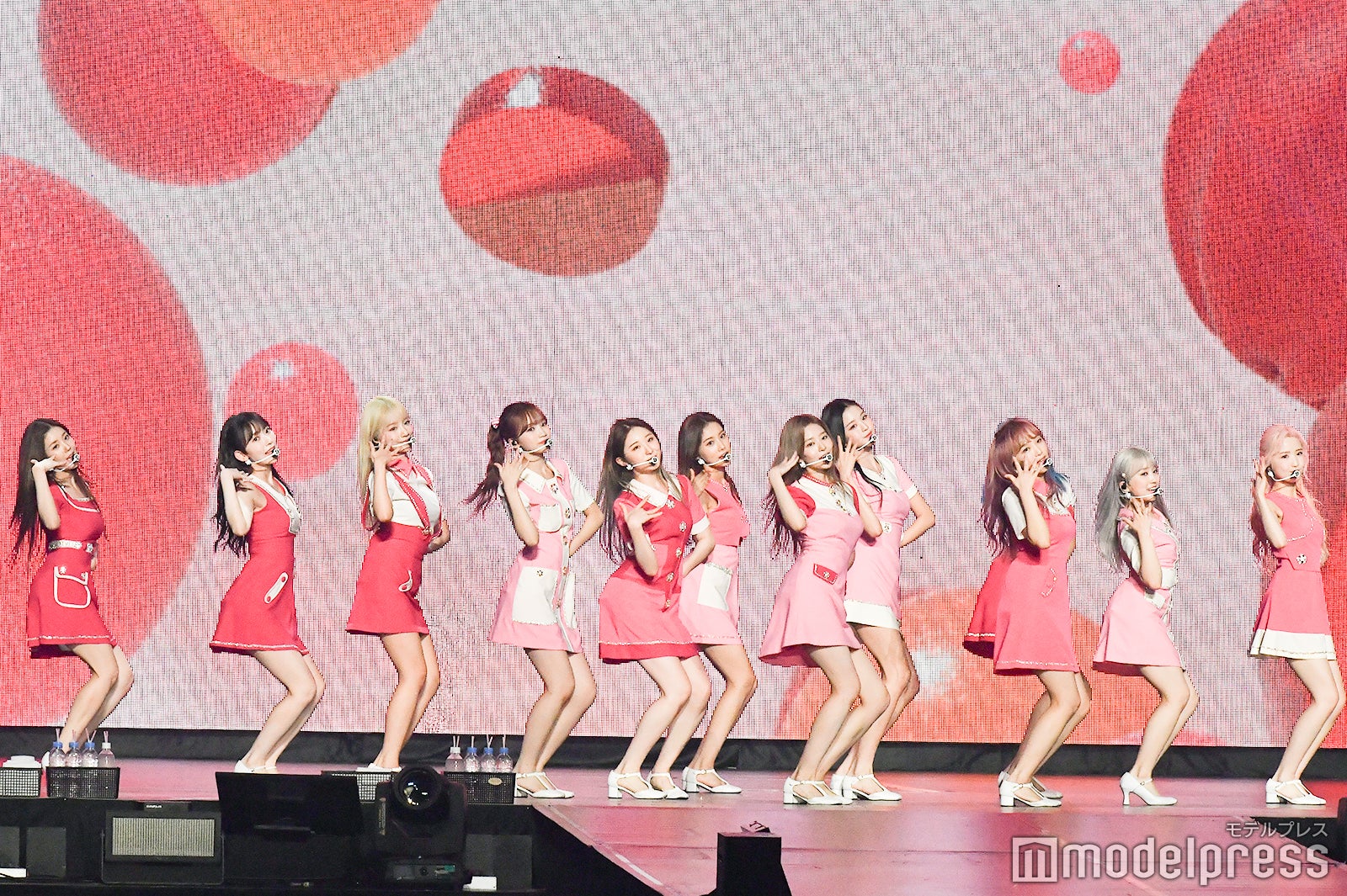 IZ*ONE （C）モデルプレス