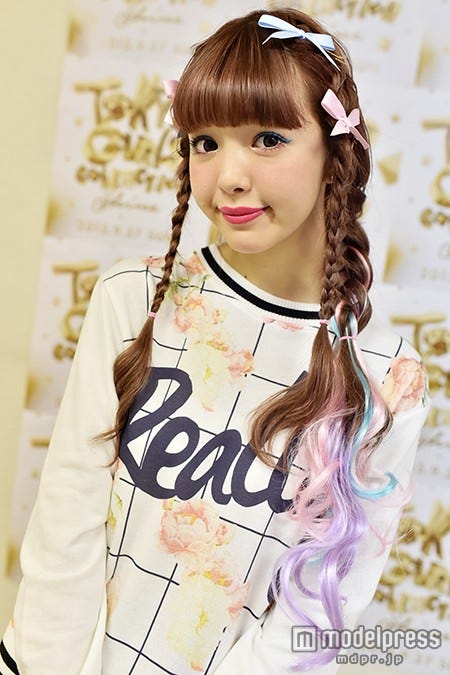 藤田ニコル(にこるん)