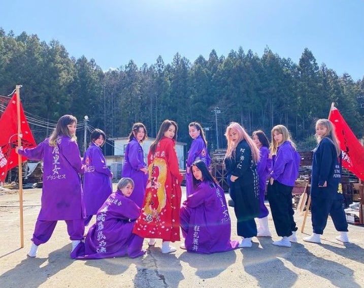 山本舞香、特攻服姿公開に「似合いすぎ」「カッコイイ」と反響