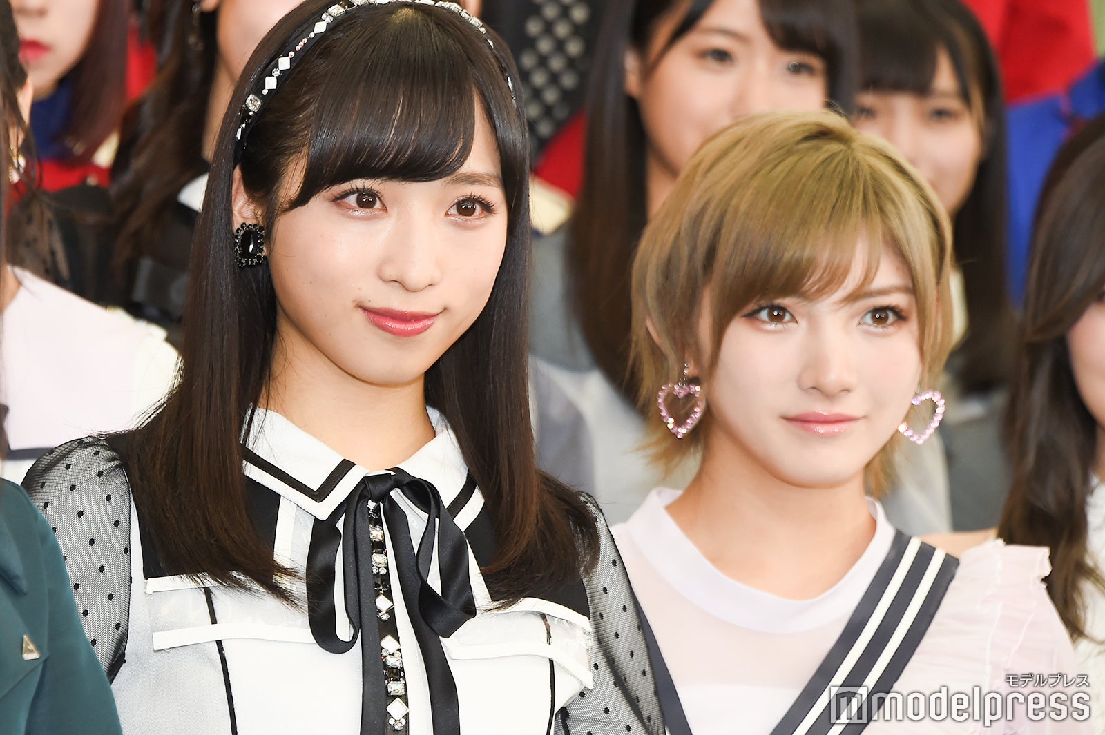 小栗有以、岡田奈々 （C）モデルプレス