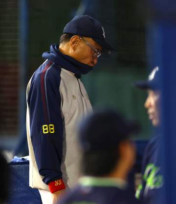 ヤクルト痛恨連敗 CS争う3位DeNAと5.5差に拡大 吉村は自身6連敗でリーグワースト11敗目 開幕投手が約3カ月白星なし