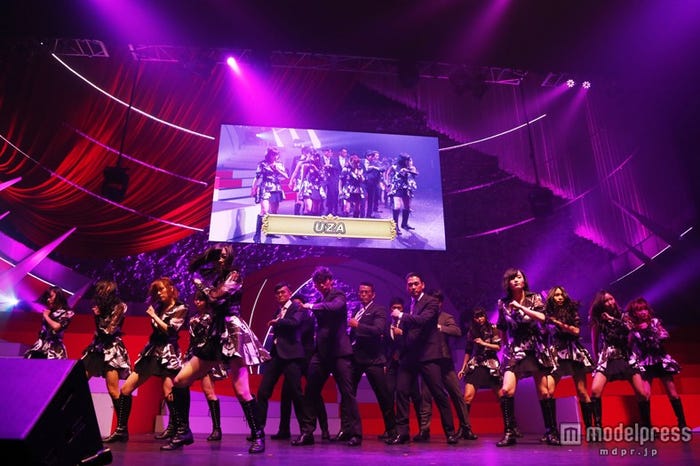 WORLD ORDER×AKB48がコラボレーション(C)AKS